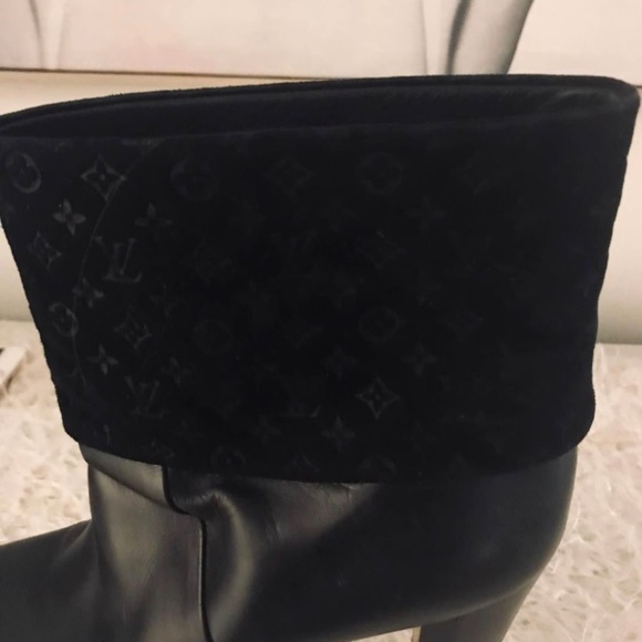 Louis Vuitton Art Deco boot in Black - Picture 2 of 6